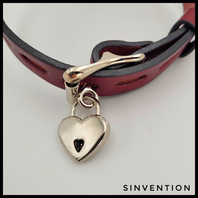 Teardrop Collar in OxBlood