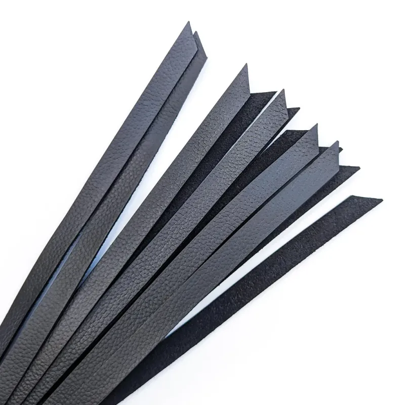 Mini Finger Flogger - Buffalo Leather - Black