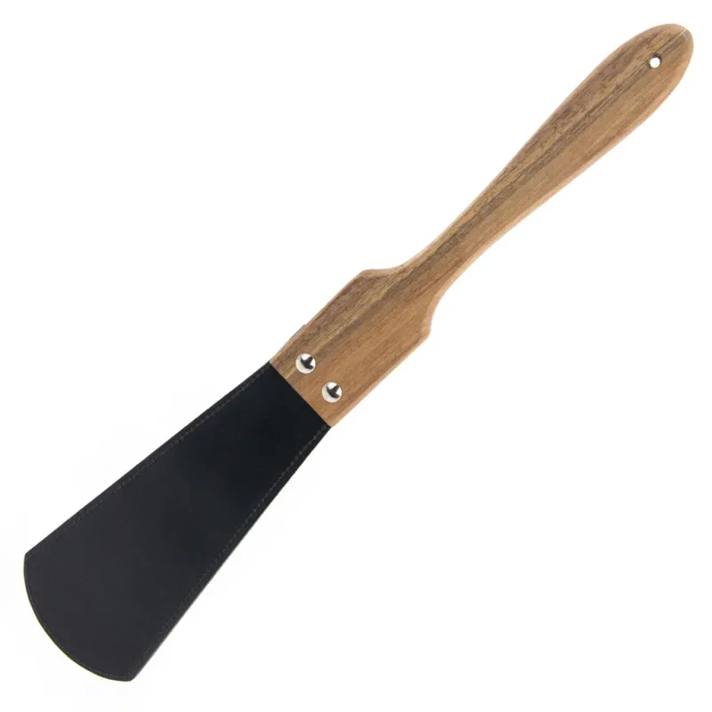 Beaver Tail, Black Leather - Walnut